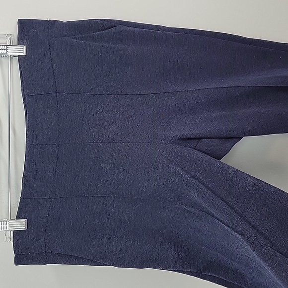 Kirkland Signature Soft Pull On Ponte Seamed Ankle  Blue Pants - Picture 2 of 7